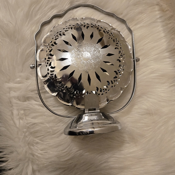 Vintage 3 Tray Tiered Folding Hors d'oeuvres & Deserts Silver Tone Stand - Picture 11 of 11